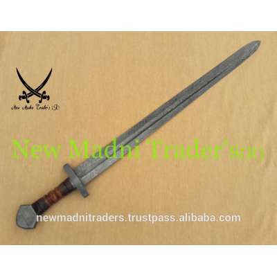 38" DAMASCUS NEW DESIGN OF ''D'' POMMEL WITH SPRILLED ROSE HANDLE VIKING SWORD WITH LEATHER SHEATH